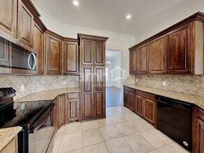 337 Stanley Dr in Aubrey, TX - Building Photo - Building Photo