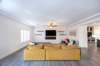 10658 Salmon Leap St in Las Vegas, NV - Building Photo - Building Photo