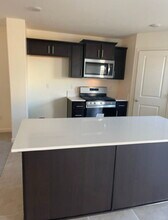 635 Suzanne Dr in Merced, CA - Building Photo - Building Photo