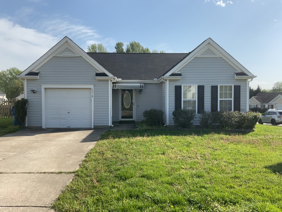 4318 Crowfield Dr in Raleigh, NC - Building Photo