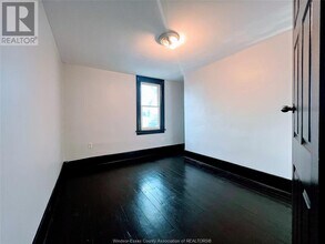 3463 Harris St in Windsor, ON - Building Photo - Building Photo