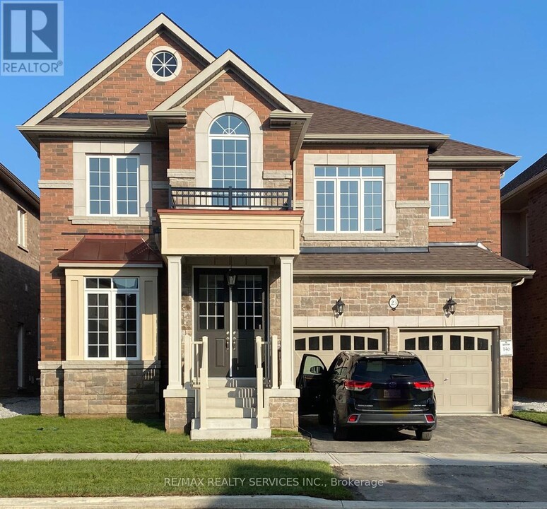 23 Elverton Cres in Brampton, ON - Building Photo