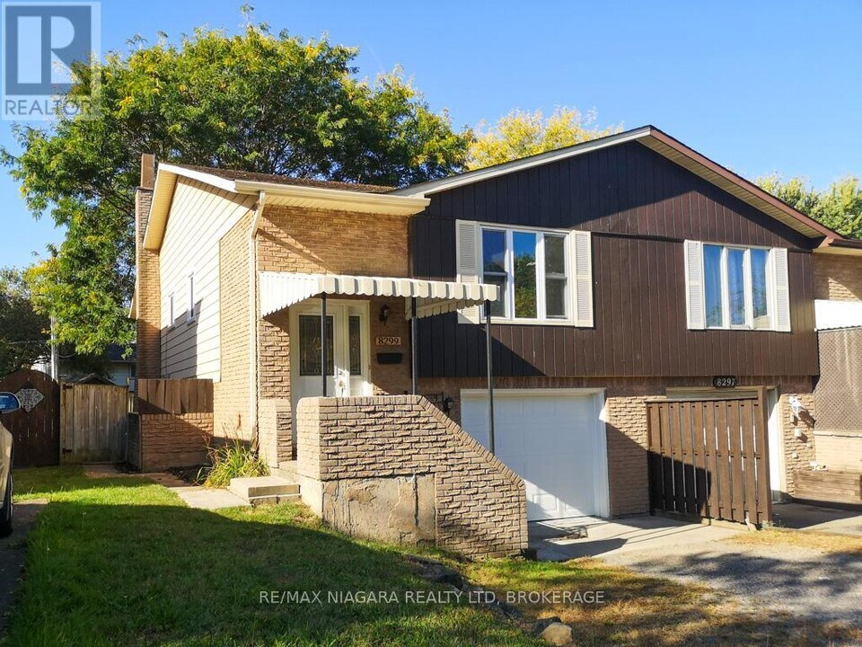 8299 Mundare Crescent in Niagara Falls, ON - Building Photo