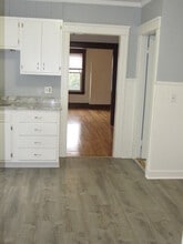 323 Lincoln St, Unit 2R in Worcester, MA - Building Photo - Building Photo