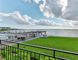 3535 NASA Road 1 in Seabrook, TX - Building Photo