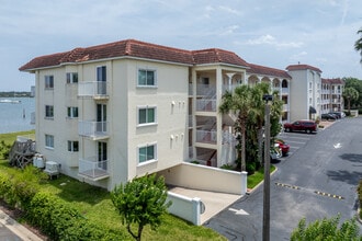 The Views at Bay Pointe Condominiums in St. Augustine, FL - Building Photo - Building Photo