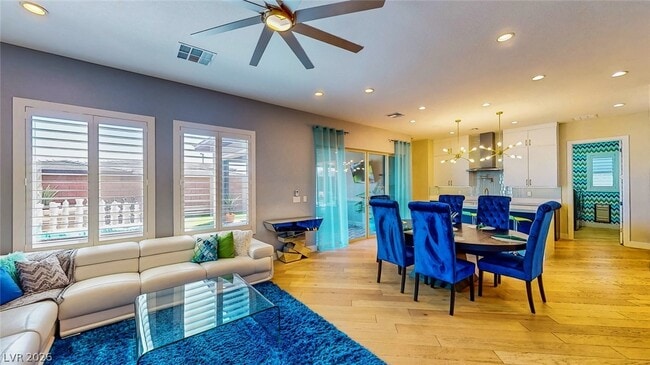 6714 Desert Crimson St in Las Vegas, NV - Building Photo - Building Photo