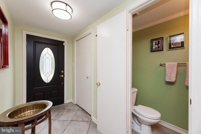 7416 Eldorado St in McLean, VA - Building Photo - Building Photo