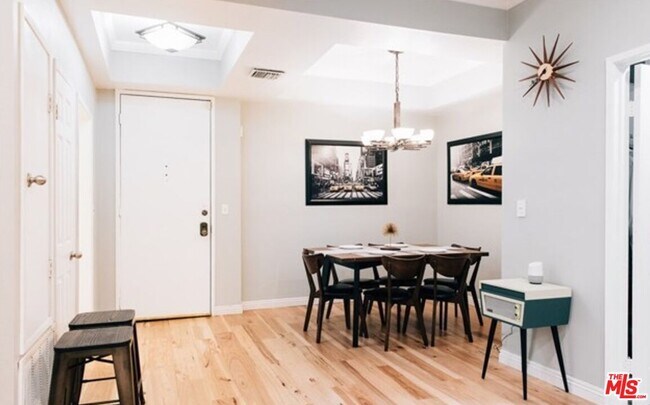 497 E California Blvd in Pasadena, CA - Building Photo - Building Photo