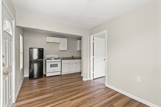 Sycamore Creek Apartments in Fort Worth, TX - Building Photo - Interior Photo