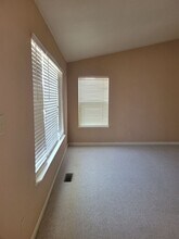 1206 Roland Ct in Fernley, NV - Building Photo - Building Photo