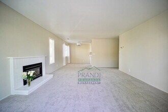 575 Larkspur Plaza Dr in Larkspur, CA - Building Photo - Building Photo