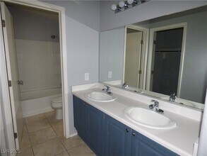 9353 Leaping Deer Pl in Las Vegas, NV - Building Photo - Building Photo