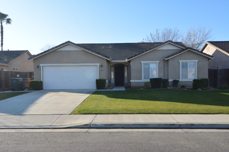 10617 High Plateau Way in Bakersfield, CA - Building Photo