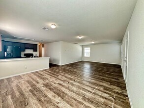 8527 Lattes Wheel in San Antonio, TX - Building Photo - Building Photo