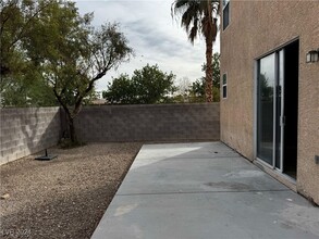 2516 Owls Eyes Ct in Las Vegas, NV - Building Photo - Building Photo