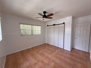 3223 SW 91 Ave in Miami, FL - Building Photo - Building Photo