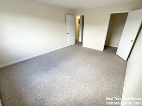 245 Main St in Watertown, MA - Foto de edificio - Building Photo