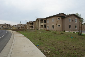 Lincoln Creek in Dixon, CA - Building Photo - Building Photo