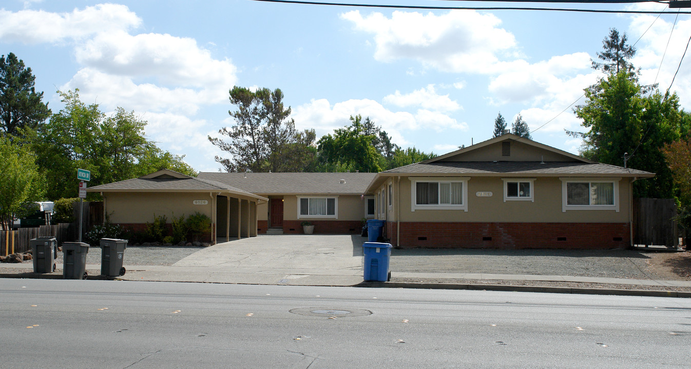 6126 Montecito Blvd in Santa Rosa, CA - Building Photo