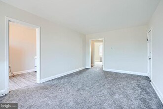 5626 Midwood Ave in Baltimore, MD - Building Photo - Building Photo