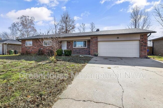 property at 1306 W Bonnie Ln