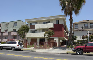142 S Normandie Ave in Los Angeles, CA - Building Photo
