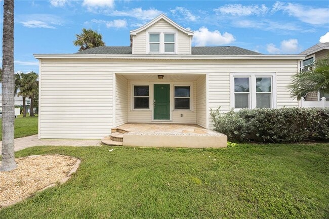 15565 Gulf Blvd in Redington Beach, FL - Building Photo - Building Photo