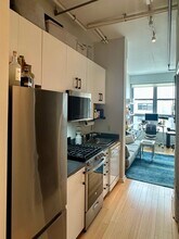 1300 N St NW, Unit 813 in Washington, DC - Foto de edificio - Building Photo