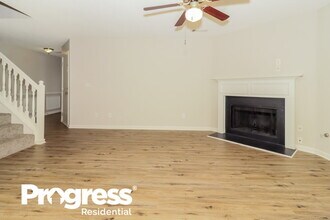 383 Hidden Creek Ln in Canton, GA - Building Photo - Building Photo
