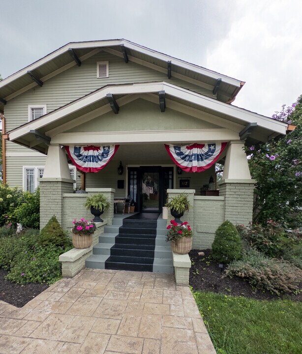 112 E Madison Ave in Pendleton, IN - Building Photo