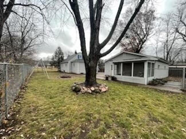 3232 Midway St in Eau Claire, WI - Building Photo - Building Photo