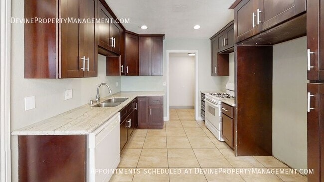 property at 12995 Chestnut Ave