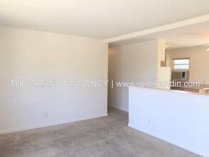 230 Frances Dr NW in Roanoke, VA - Building Photo - Building Photo