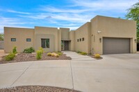 33242 N 55th St in Cave Creek, AZ - Foto de edificio - Building Photo