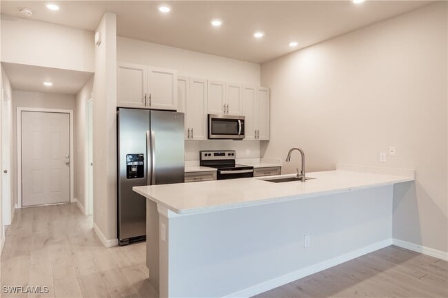 1315 SE 41st St in Cape Coral, FL - Building Photo - Building Photo