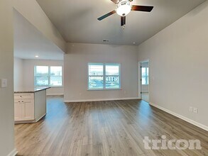 130 Harvest Cir in Dickson, TN - Building Photo - Building Photo