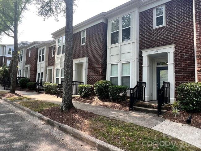 819 Northeast Dr in Davidson, NC - Building Photo - Building Photo