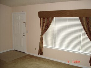 626 Kinglet St in Suisun City, CA - Building Photo - Building Photo