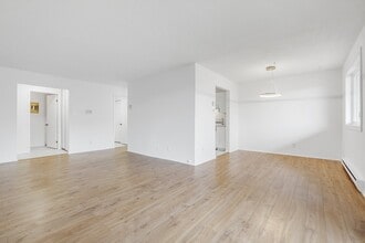 146 Rue de Lausanne in Gatineau, QC - Building Photo - Building Photo