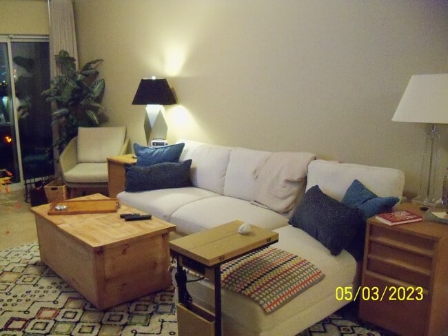 property at 1 Riverpointe Plz