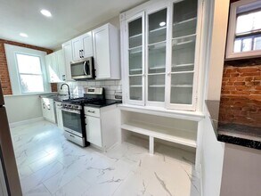 357 8th St in Jersey City, NJ - Building Photo - Building Photo