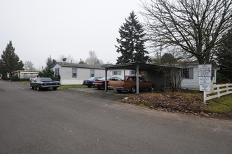 4475 Daisy St in Springfield, OR - Foto de edificio - Building Photo