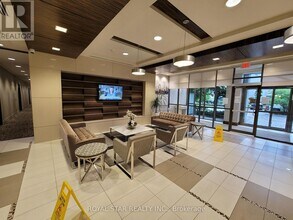 339 Rathburn Rd W in Mississauga, ON - Building Photo - Building Photo