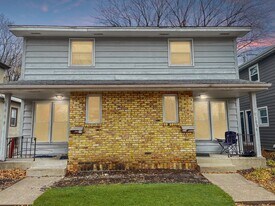 1008 12th Ave SE in Minneapolis, MN - Building Photo