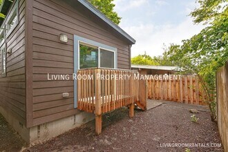 1520 SE 44th Ave in Portland, OR - Building Photo - Building Photo