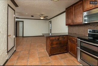 3226 North St, Unit Main House in San Angelo, TX - Foto de edificio - Building Photo