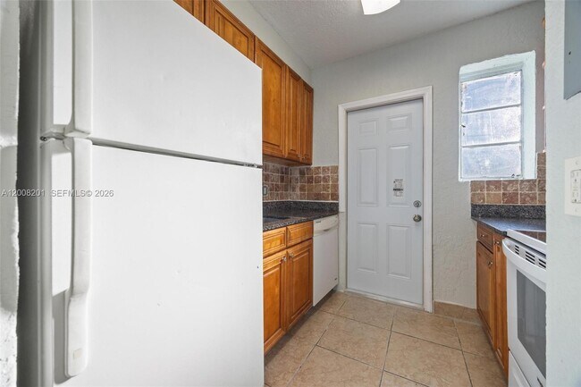 2525 N 23rd Ave in Hollywood, FL - Building Photo - Building Photo