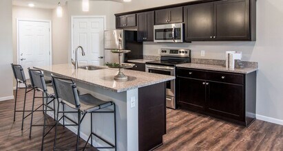 Redwood Brownstown Telegraph Road in Brownstown, MI - Building Photo - Building Photo