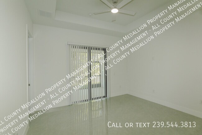 141 Harold Ave S in Lehigh Acres, FL - Building Photo - Building Photo